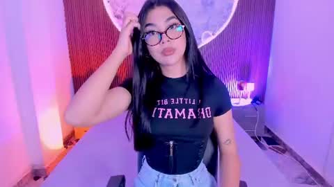 Snapshot of rosecassie chatting on 06-22-26, 02:03 Rose online show from 06-22-26, 02:03