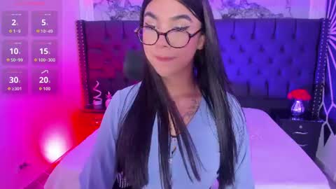 Snapshot of rosecassie chatting on 07-06-26, 03:03 Rose online show from 07-06-26, 03:03