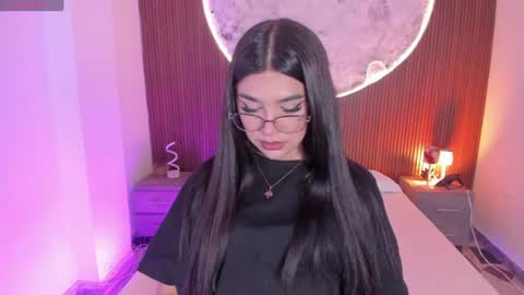 Snapshot of rosecassie chatting on 07-21-26, 02:08 Rose online show from 07-21-26, 02:08