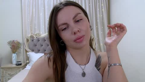 Snapshot of rosehubbard chatting on 01-22-25, 05:16 Rose Hubbard online show from 01-22-25, 05:16