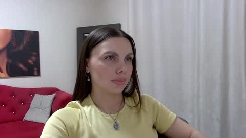 Snapshot of rosehubbard chatting on 02-03-25, 08:35 Rose Hubbard online show from 02-03-25, 08:35