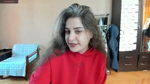 Snapshot of roselina_ chatting on 04-30-26, 09:04 Rose online show from 04-30-26, 09:04