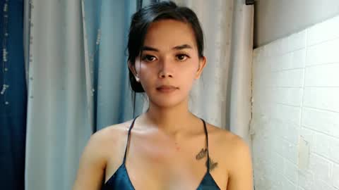 Snapshot of rosella_xx chatting on 01-25-25, 08:31 TONETH online show from 01-25-25, 08:31
