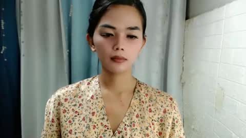 Snapshot of rosella_xx chatting on 01-26-25, 01:47 TONETH online show from 01-26-25, 01:47