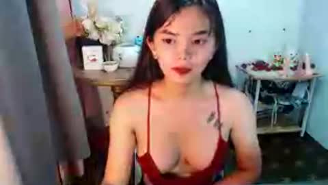 Snapshot of rosella_xx chatting on 07-10-26, 11:02 TONETH online show from 07-10-26, 11:02