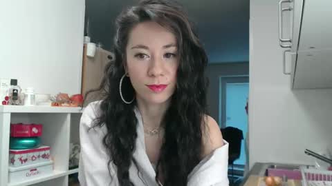 Rose online show from 01-07-25, 12:09