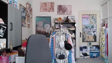 Rose online show from 03-18-26, 12:08