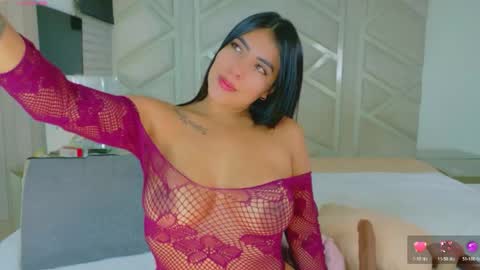 Snapshot of rosemarie__ chatting on 05-12-26, 09:28 Rose Marie online show from 05-12-26, 09:28