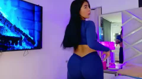 Snapshot of rosemarie__ chatting on 07-28-26, 04:41 Rose Marie online show from 07-28-26, 04:41