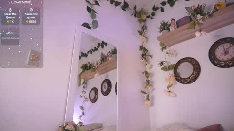 Stephani online show from 03-08-25, 12:11