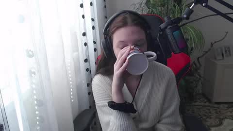 Lina online show from 04-05-26, 09:06