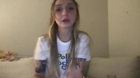 RosePuzzy69 online show from 01-11-26, 07:46