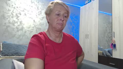 Lovepinklilly online show from 01-09-25, 06:36