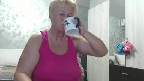 Lovepinklilly online show from 09-13-25, 08:52