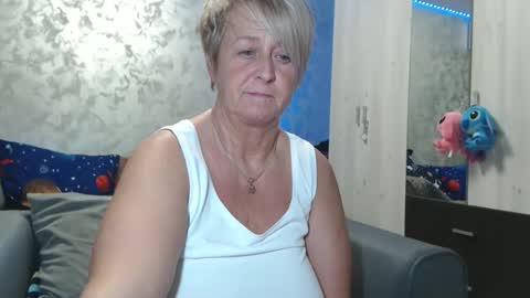 Lovepinklilly online show from 12-16-25, 06:02