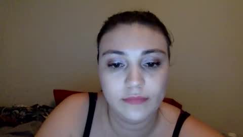 Snapshot of roseskylarr chatting on 10-16-25, 04:19 roseskylarr online show from 10-16-25, 04:19