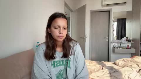 Roshelle online show from 03-12-26, 08:53