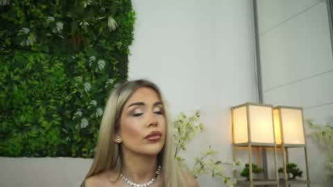 Amii online show from 05-11-26, 04:04