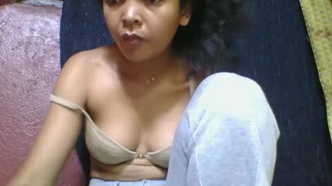 rosia685234 online show from 12-03-25, 05:55