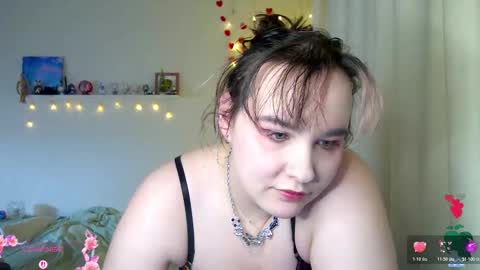 RosieNana online show from 12-17-25, 04:57
