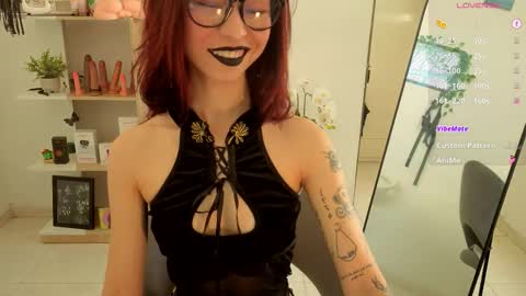 Miss Rosse online show from 09-18-25, 03:14