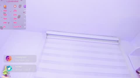 Snapshot of rosse_amyy chatting on 12-09-24, 10:09 online show from 12-09-24, 10:09
