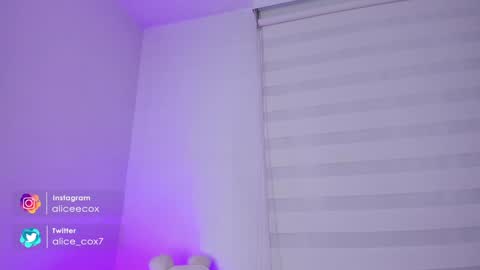 Snapshot of rosse_amyy chatting on 02-08-25, 11:12 online show from 02-08-25, 11:12
