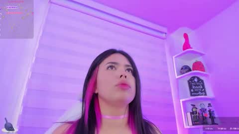 Snapshot of rosse_amyy chatting on 10-03-25, 12:13 online show from 10-03-25, 12:13