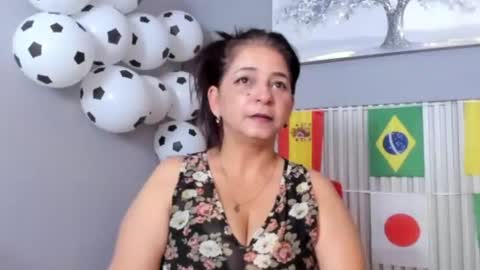 Snapshot of rosse_milf1 chatting on 06-23-26, 11:52 rosse_milf1 online show from 06-23-26, 11:52