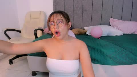 rosse_taylorx1 online show from 04-11-26, 06:56