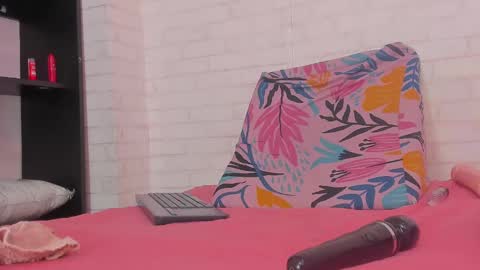 rosse_thompson11 online show from 01-20-25, 11:43