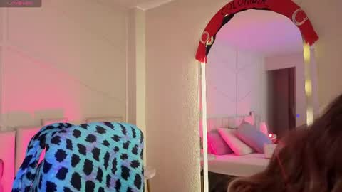 Snapshot of rossiie_hunt_ chatting on 06-17-26, 04:30 rossiie_hunt_ online show from 06-17-26, 04:30