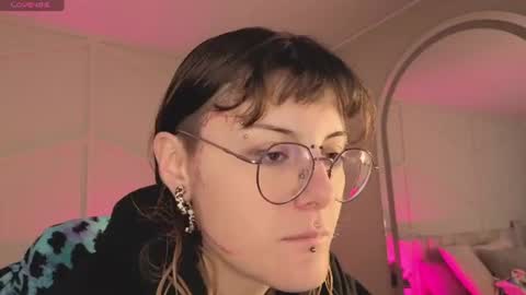 Snapshot of rossiie_hunt_ chatting on 07-03-26, 12:44 rossiie_hunt_ online show from 07-03-26, 12:44