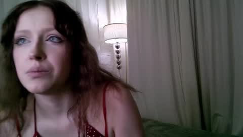 rosy_petal online show from 05-22-26, 07:19