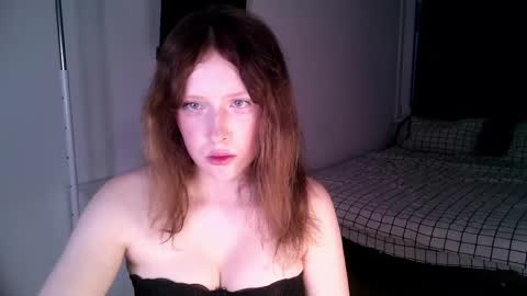 rosy_petal online show from 06-08-26, 07:14