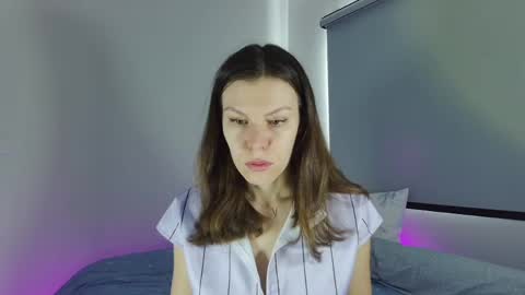 Snapshot of roter_rita chatting on 06-07-26, 03:43 roter_rita online show from 06-07-26, 03:43
