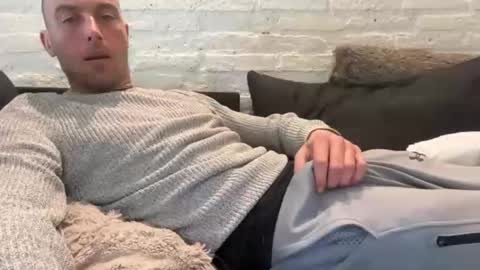 rotteei1 online show from 04-11-26, 10:08