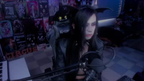 Snapshot of rotten_dreams chatting on 02-09-25, 09:39 rot online show from 02-09-25, 09:39