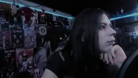 Snapshot of rotten_dreams chatting on 10-08-25, 09:45 rot online show from 10-08-25, 09:45