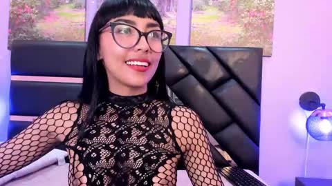 Snapshot of roulyy chatting on 01-11-25, 05:10 JESSY ROULY online show from 01-11-25, 05:10