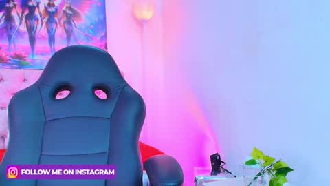 Snapshot of roulyy chatting on 01-24-25, 10:41 JESSY ROULY online show from 01-24-25, 10:41