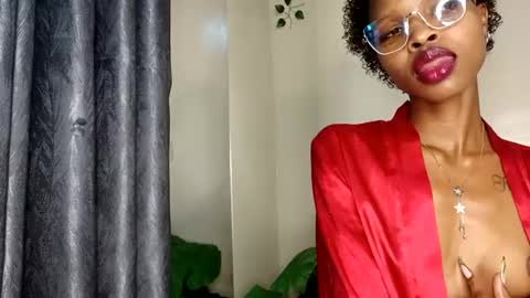 roundbootie online show from 06-17-26, 02:18