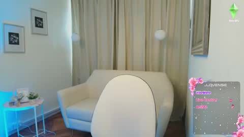 Snapshot of rousee_v chatting on 09-22-25, 01:13 Rousee online show from 09-22-25, 01:13