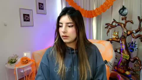 Rousee online show from 10-23-25, 01:32