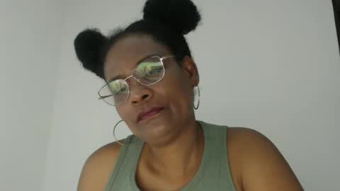 luxa online show from 10-31-25, 12:50