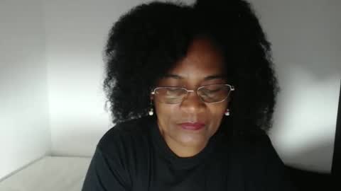 luxa online show from 11-17-25, 11:10