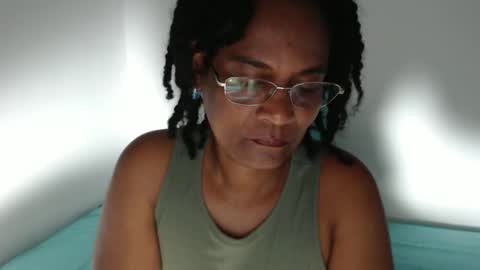 luxa online show from 11-27-25, 01:13