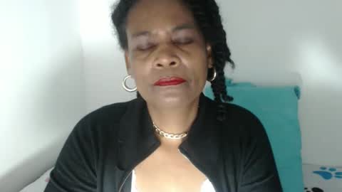 luxa online show from 04-10-26, 12:32