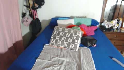 Snapshot of rousse_ellise1 chatting on 10-17-25, 03:53 rousse online show from 10-17-25, 03:53