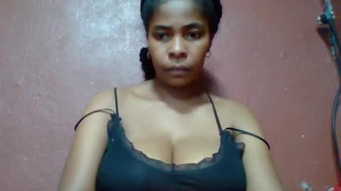 Snapshot of rovaelyah chatting on 04-26-26, 06:27 rovaelyah online show from 04-26-26, 06:27